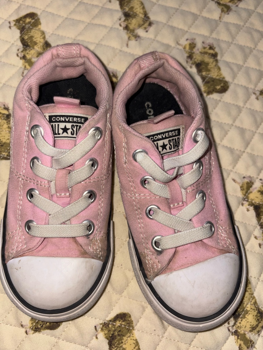 Little girls Lace Slip On Converse Sneakers 🌵9